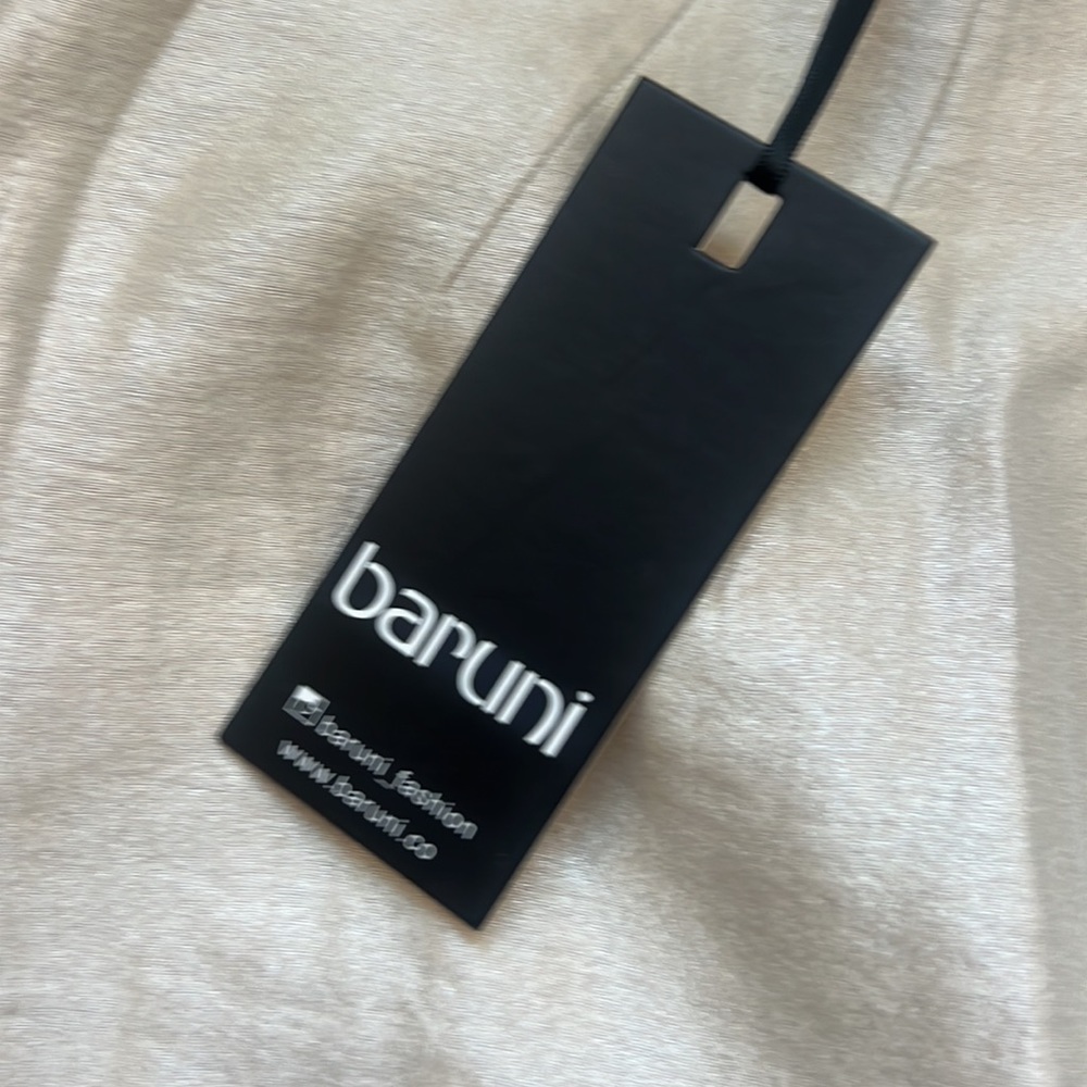 Baruni Sahda Dress Off White - Picture 5 of 9